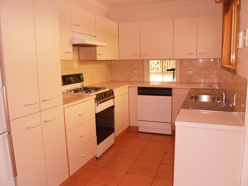 10 Chifley Crescent, Trott Park SA 5158