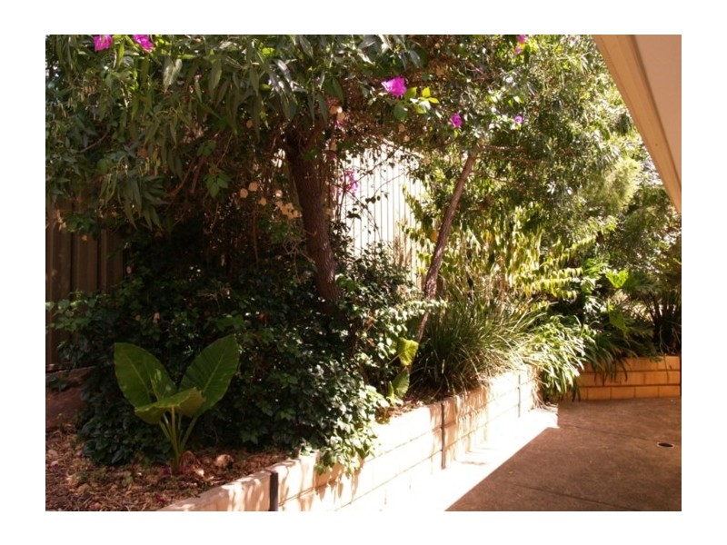 10 Chifley Crescent, Trott Park SA 5158