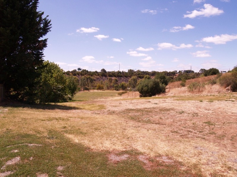 10 Chifley Crescent, Trott Park SA 5158