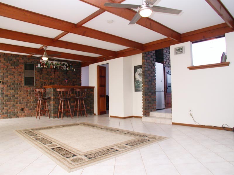 6 Safari Court, Hallett Cove SA 5158