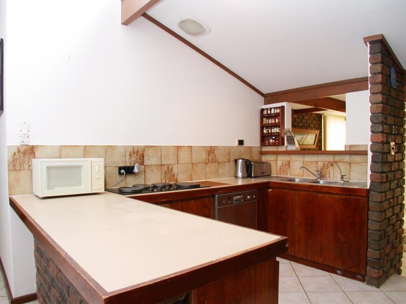 6 Safari Court, Hallett Cove SA 5158