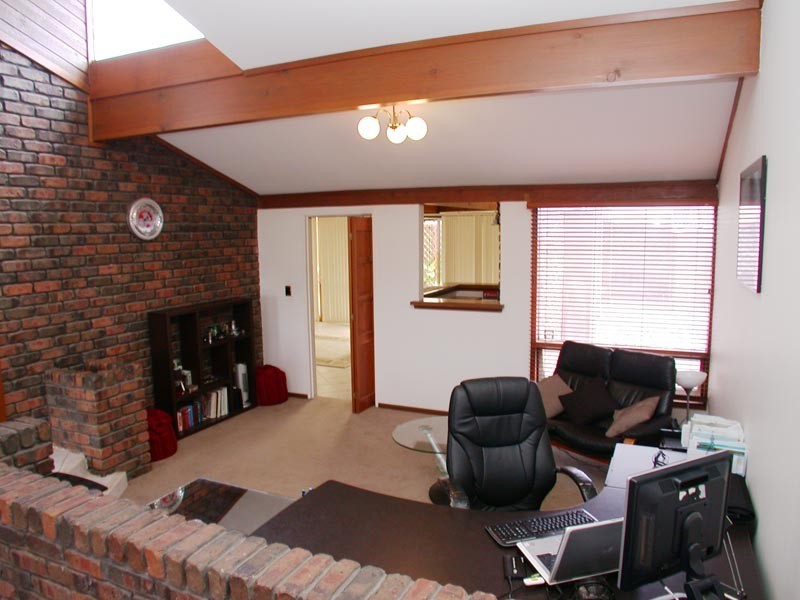 6 Safari Court, Hallett Cove SA 5158