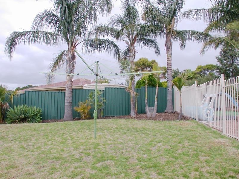 6 Safari Court, Hallett Cove SA 5158