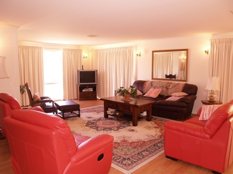 27 Tatachilla Road, Mclaren Vale SA 5171