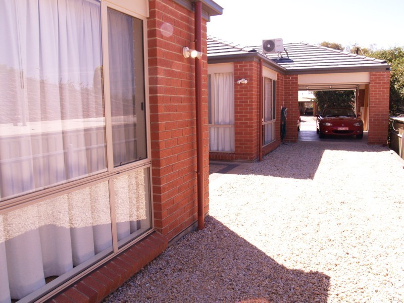 27 Tatachilla Road, Mclaren Vale SA 5171