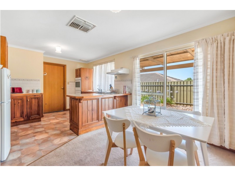 2/10 Commodore Court, Morphett Vale SA 5162