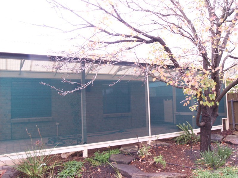 26 Champagne Crescent, Woodcroft SA 5162