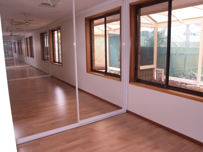 26 Champagne Crescent, Woodcroft SA 5162