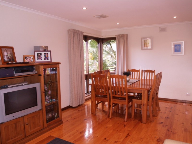 10 Gifford Terrace, Seaford SA 5169