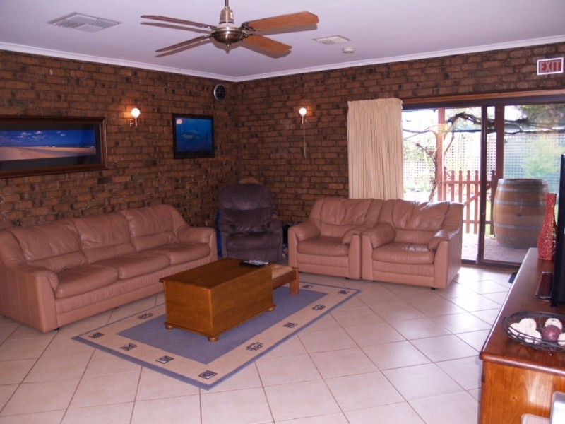 10 Gifford Terrace, Seaford SA 5169