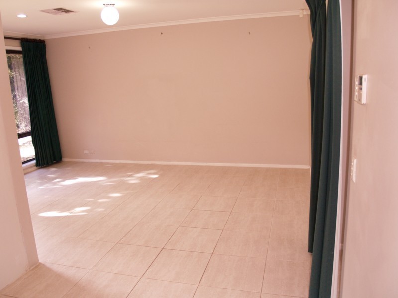 5 Mallard Crescent, Seaford Rise SA 5169