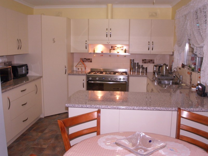 10 Holman Road, Christie Downs SA 5164