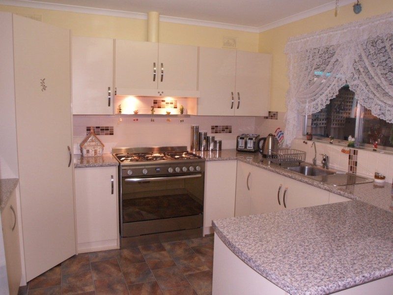 10 Holman Road, Christie Downs SA 5164