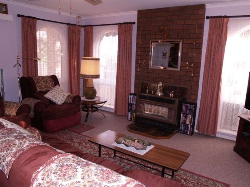 10 Holman Road, Christie Downs SA 5164