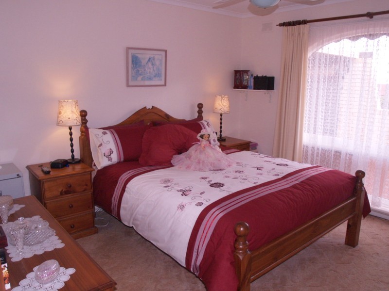 10 Holman Road, Christie Downs SA 5164