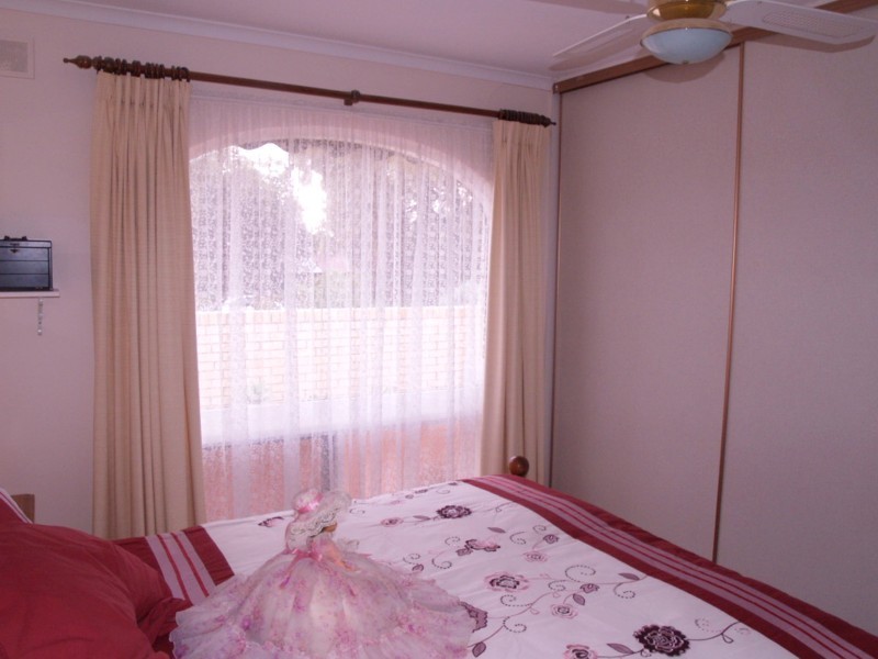 10 Holman Road, Christie Downs SA 5164