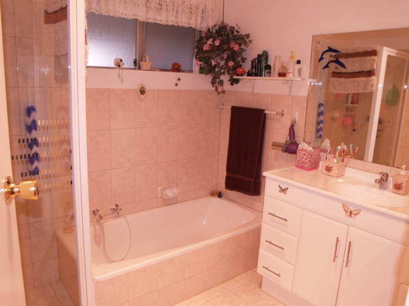 10 Holman Road, Christie Downs SA 5164