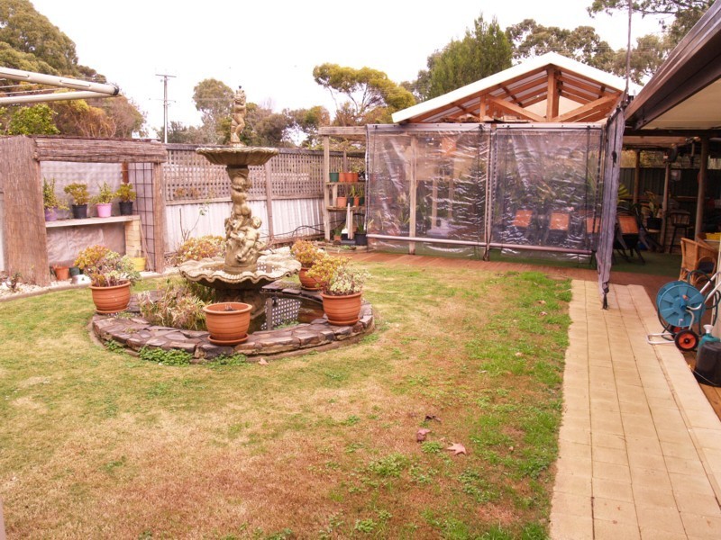 2 Blackwood Crescent, Morphett Vale SA 5162