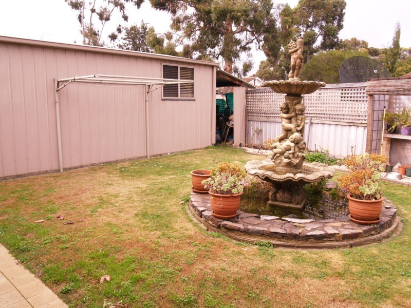 2 Blackwood Crescent, Morphett Vale SA 5162