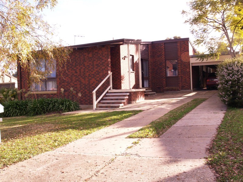22 Hagen Crescent, Hackham West SA 5163
