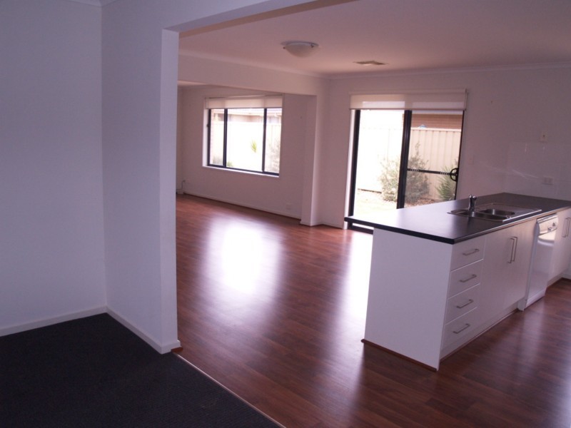 9 Sand Street, Seaford Meadows SA 5169