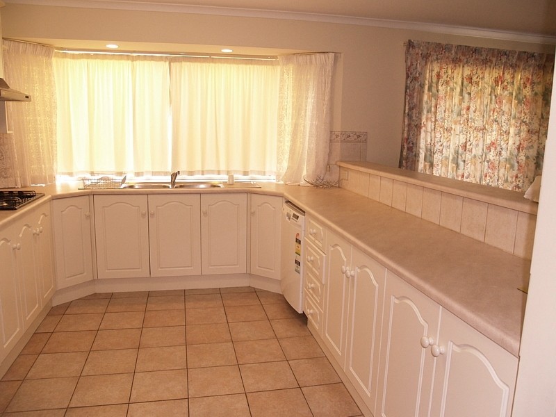 12 Parkgate Court, Onkaparinga Hills SA 5163