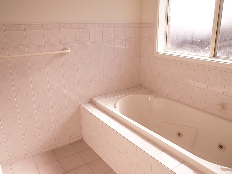 12 Parkgate Court, Onkaparinga Hills SA 5163