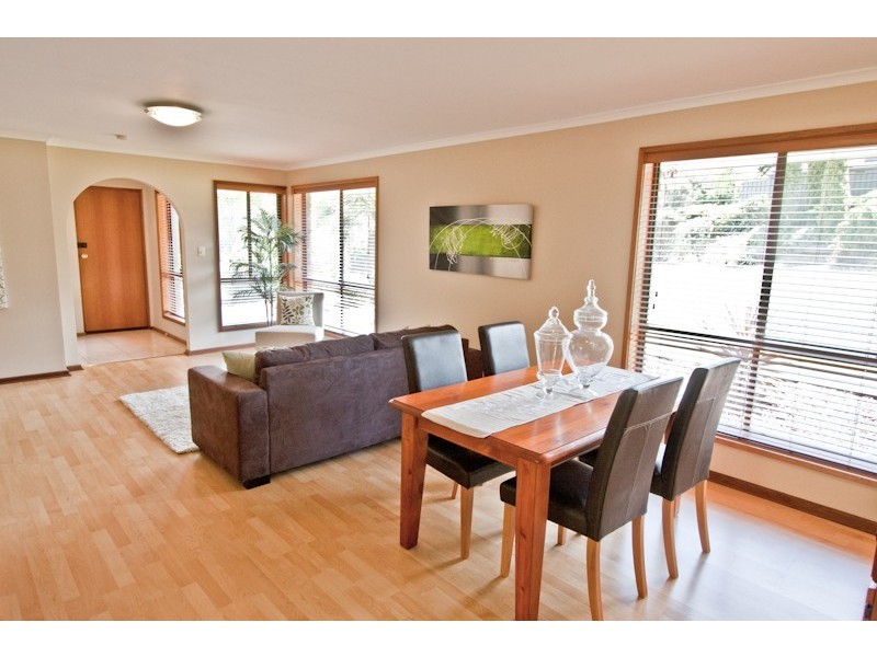 6 Mustang Crescent, Woodcroft SA 5162