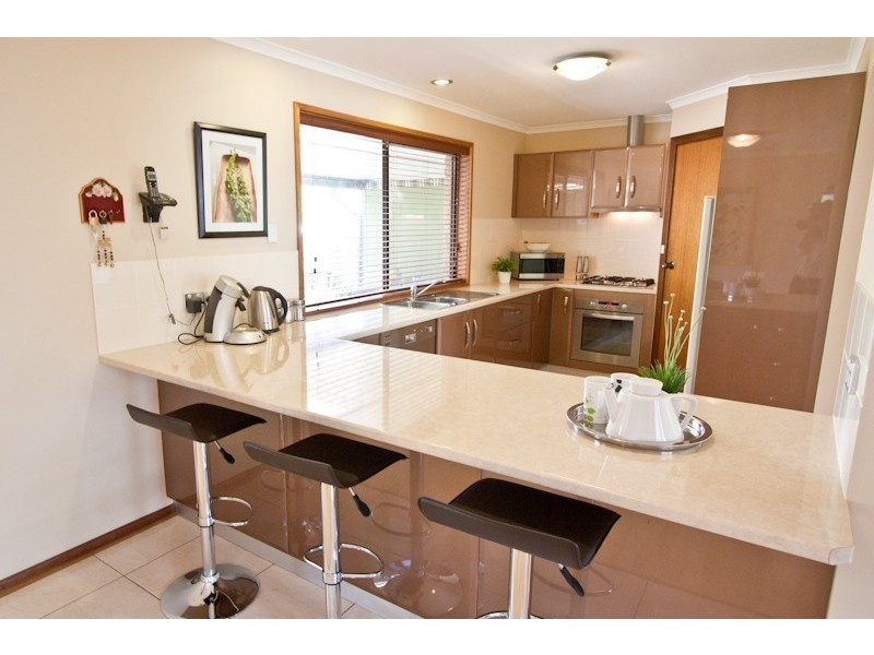 6 Mustang Crescent, Woodcroft SA 5162