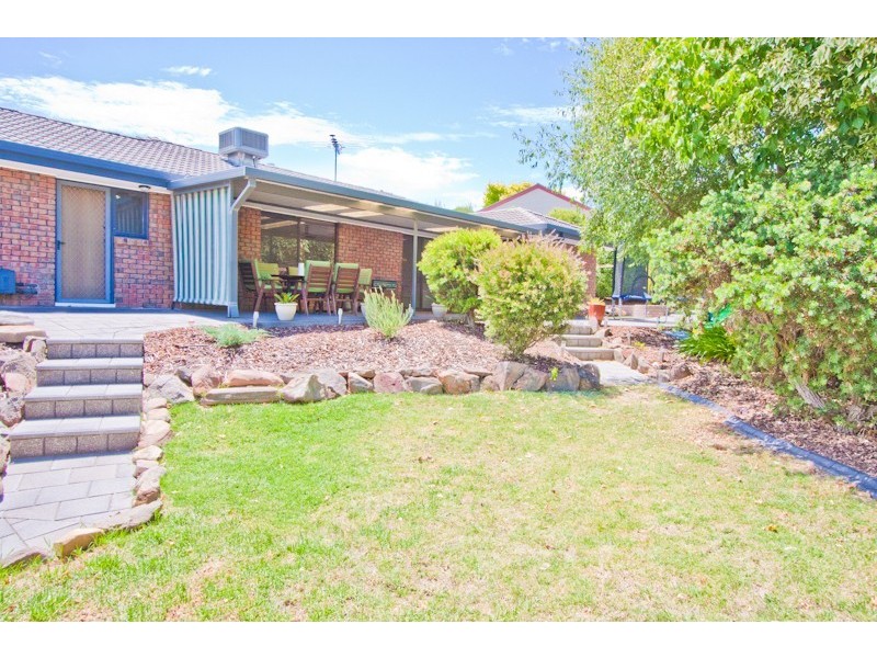 6 Mustang Crescent, Woodcroft SA 5162