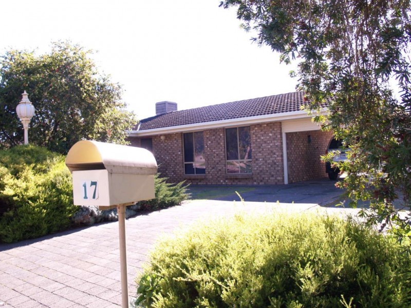 17 Manooka Road, Morphett Vale SA 5162