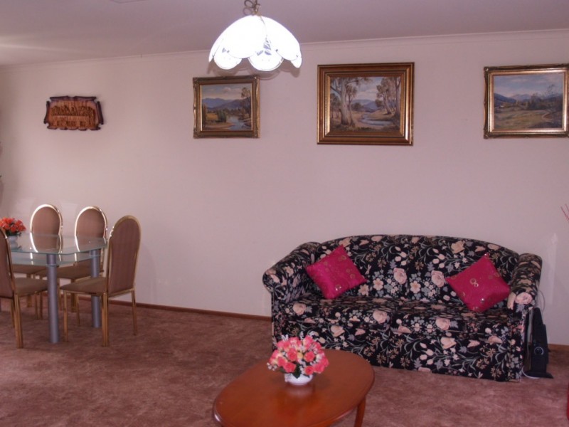 17 Manooka Road, Morphett Vale SA 5162