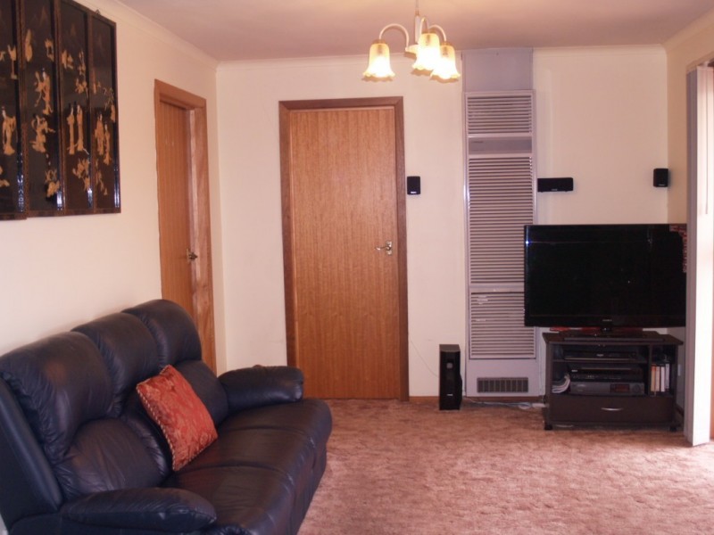 17 Manooka Road, Morphett Vale SA 5162