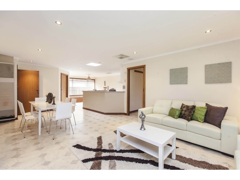 6 Piaffe Lane, Woodcroft SA 5162