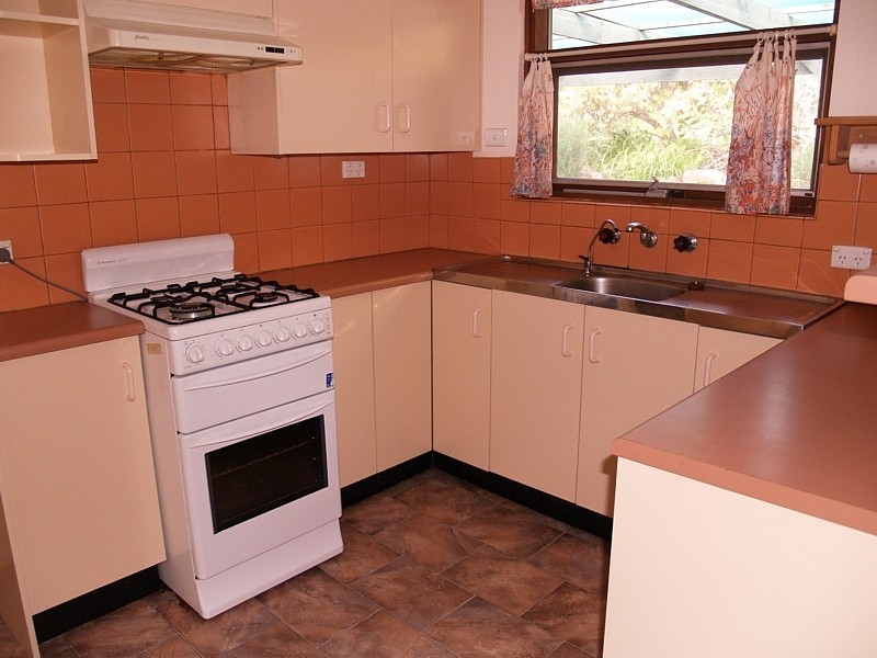 32 Booth Street, Happy Valley SA 5159