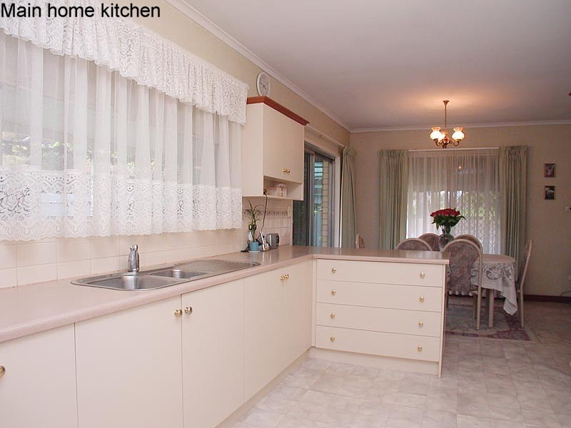 17 Blackwood Crescent, Morphett Vale SA 5162