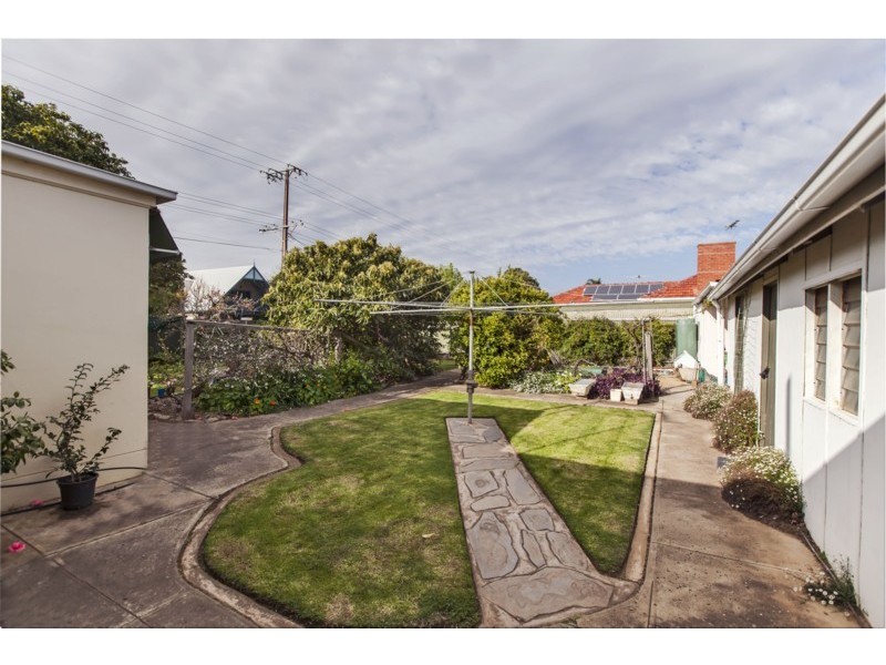 39 King George Avenue, North Brighton SA 5048