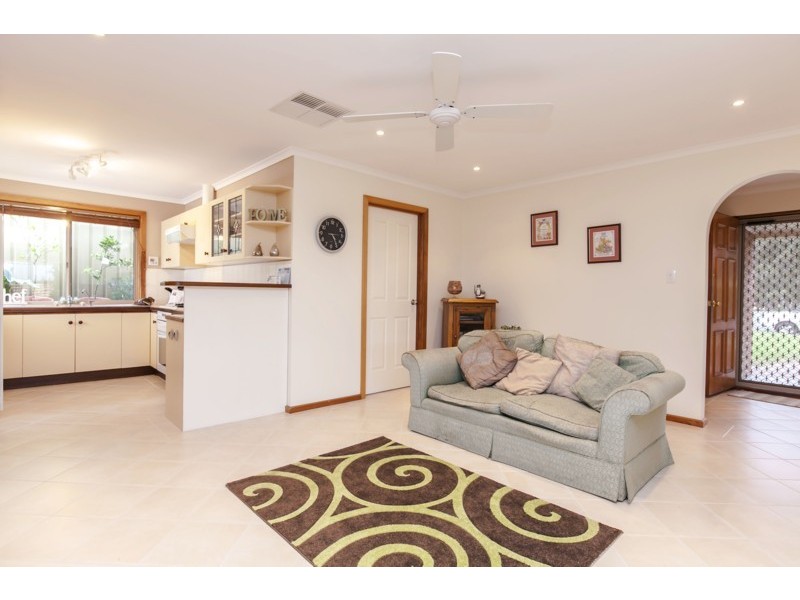 15 Equestrian Drive, Woodcroft SA 5162