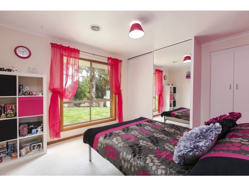 15 Equestrian Drive, Woodcroft SA 5162