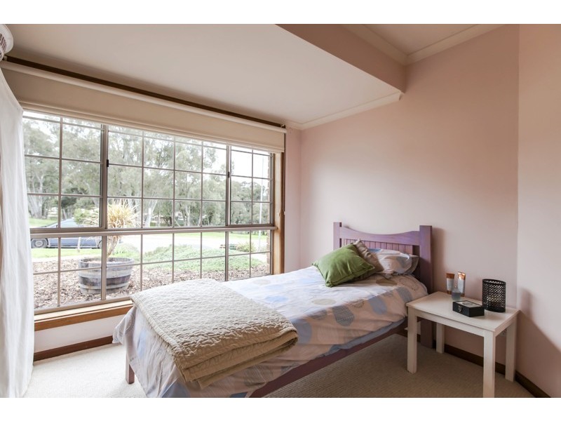 15 Equestrian Drive, Woodcroft SA 5162