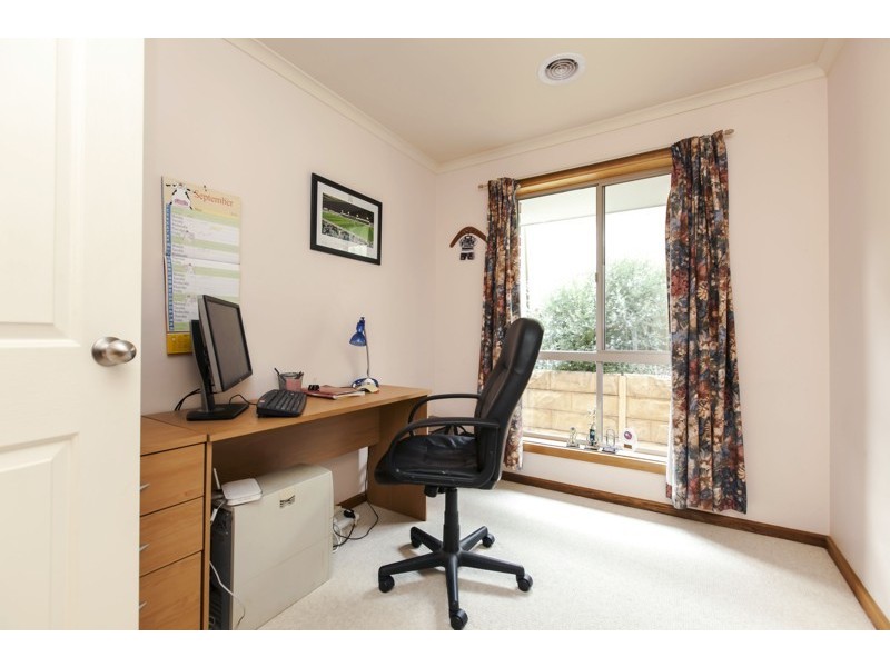 15 Equestrian Drive, Woodcroft SA 5162