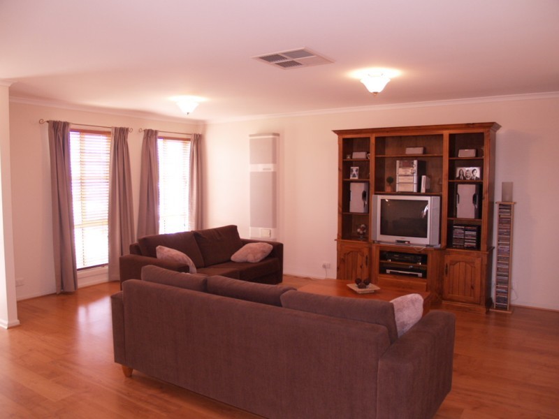 6 Urchin Crescent, Aldinga Beach SA 5173