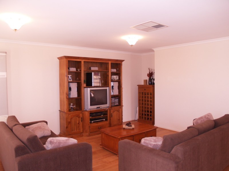 6 Urchin Crescent, Aldinga Beach SA 5173