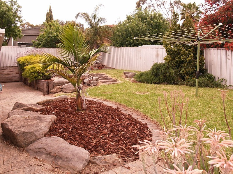 48 Hendrix Crescent, Woodcroft SA 5162