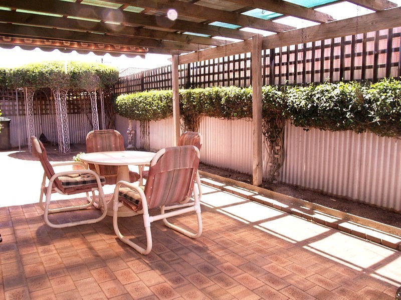 3/3 Paramount Avenue, Hackham SA 5163