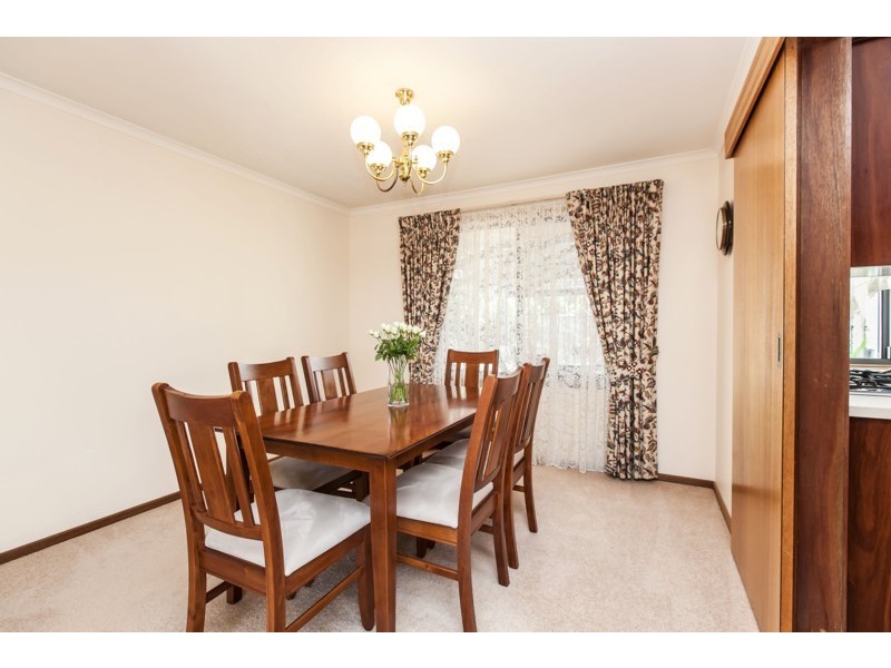 3 Lennon Drive, Woodcroft SA 5162