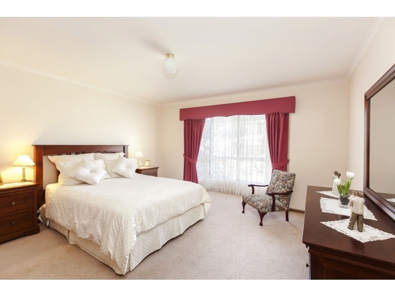 3 Lennon Drive, Woodcroft SA 5162