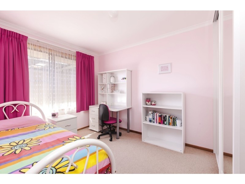 3 Lennon Drive, Woodcroft SA 5162