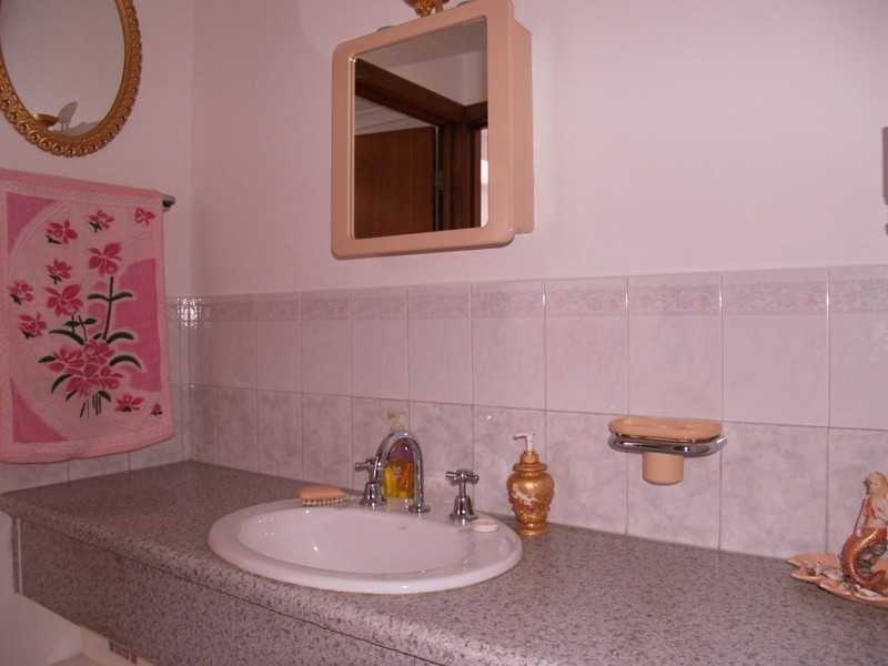 18 Ormiston Road, Morphett Vale SA 5162