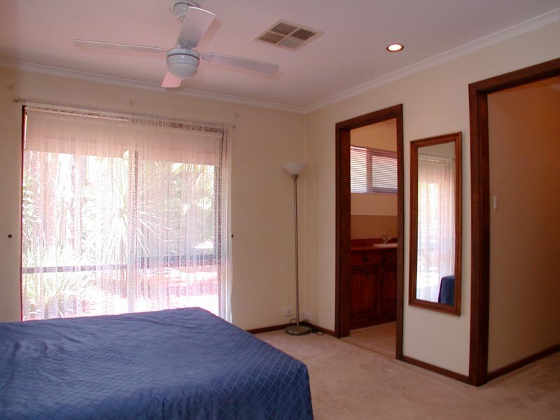 81 Oakridge Rise, Huntfield Heights SA 5163